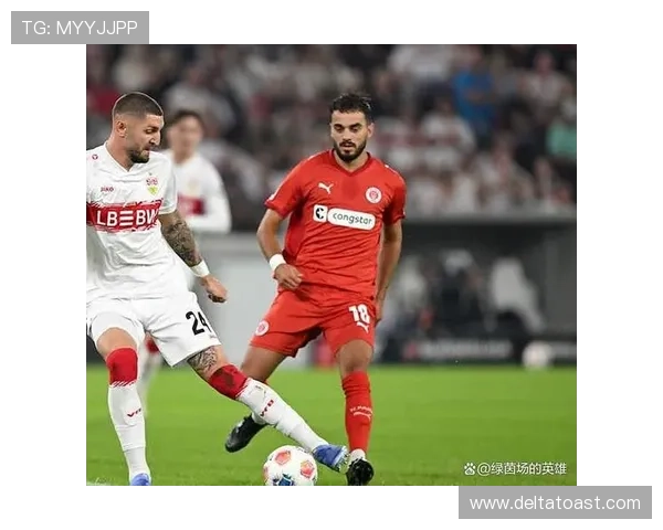 卡马文加边后卫定位：全能中场价值的战术浪费？